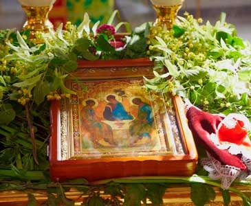 Поздравление с Троицей