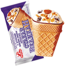 Мороженое «Стакан Великан» с курагой, черносливом и арахисом в вафельном стакане