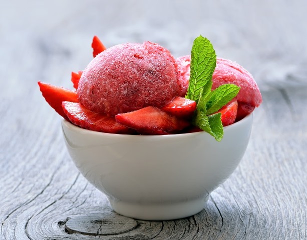 Мороженое из замороженных ягод (ягодное мороженое) рецепт мороженого